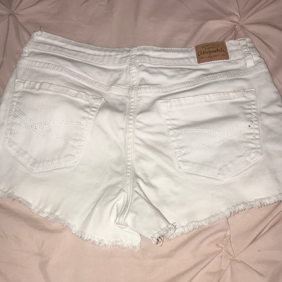 White high waisted shorts - Picture 3 of 3